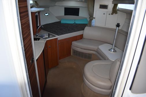 Bayliner 305 image