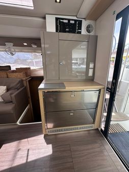 Fountaine Pajot Helia 44 Evolution image