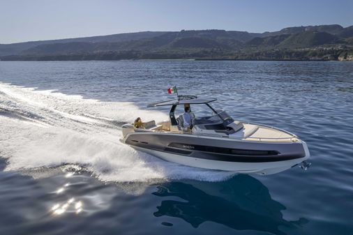 Invictus 320GTS image