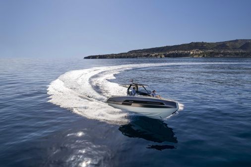 Invictus 320GTS image