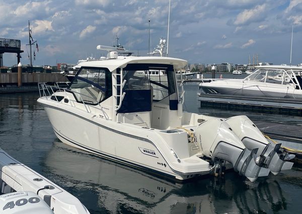 Boston Whaler 325 Conquest image