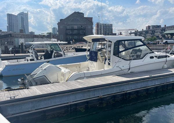 Boston Whaler 325 Conquest image