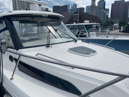 Boston Whaler 325 Conquest image