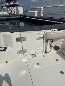 Boston Whaler 325 Conquest image