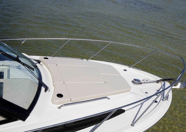 Boston Whaler 325 Conquest image