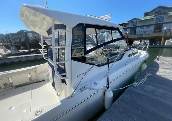 Boston Whaler 325 Conquest image