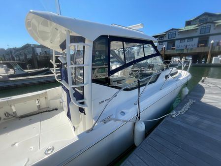 Boston Whaler 325 Conquest image