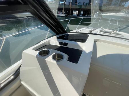 Boston Whaler 325 Conquest image