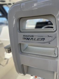 Boston Whaler 325 Conquest image