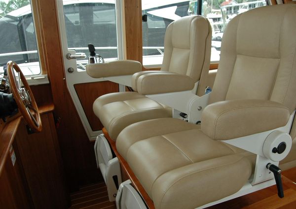 Sabre 48 Salon Express image