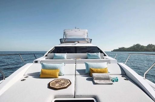 Azimut 50 fly image