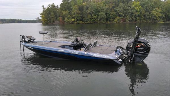 Skeeter ZXR-20 image