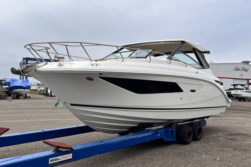 Sea Ray 320 Sundancer image