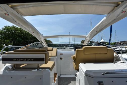 Cruisers Yachts 390 Express Coupe image