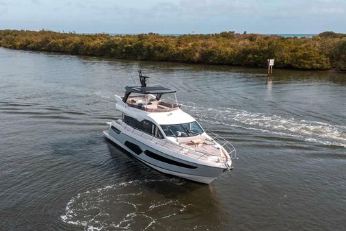 Sunseeker Manhattan 68 image