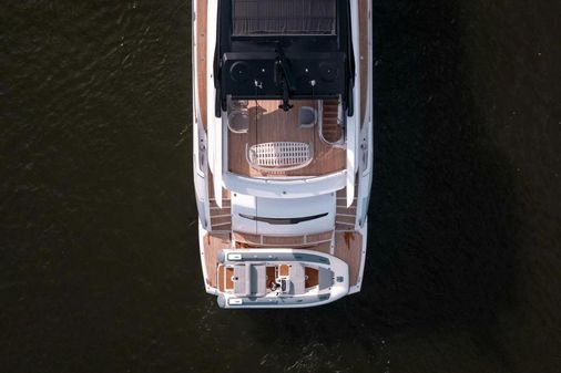 Sunseeker Manhattan 68 image