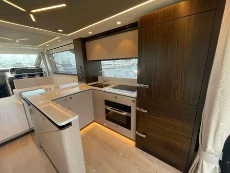 Sunseeker Manhattan 68 image