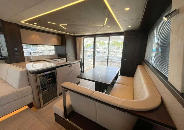 Sunseeker Manhattan 68 image