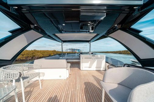 Sunseeker Manhattan 68 image