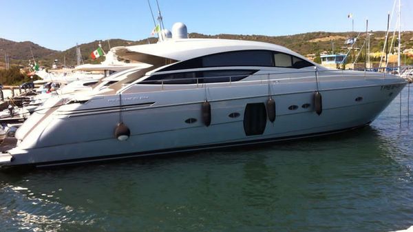 Pershing 64