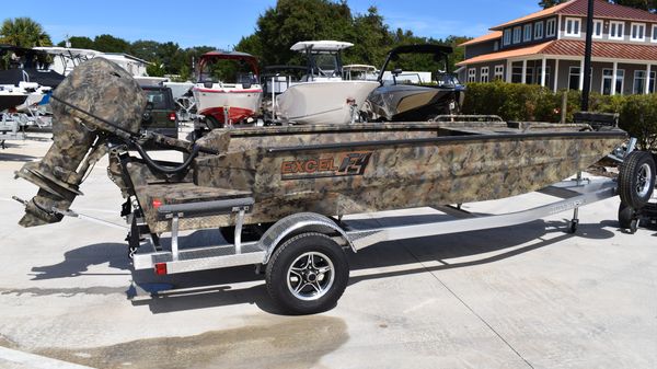 Excel 1751 Viper Duck Boat