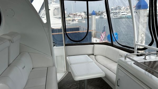 Cruisers Yachts 415 Express Motoryacht image