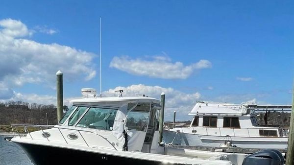 Sailfish 320 Express