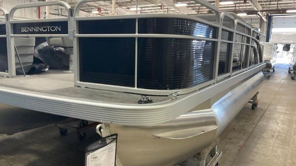 Bennington 20 SFV