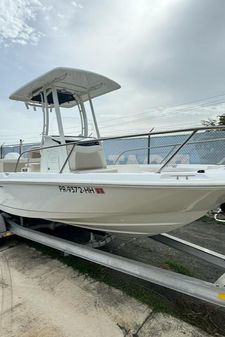 Boston Whaler 210 Dauntless image