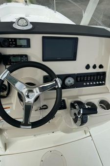 Boston Whaler 210 Dauntless image