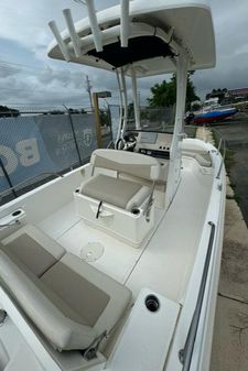 Boston Whaler 210 Dauntless image