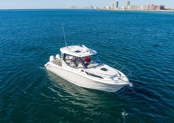 Boston Whaler 325 Conquest image