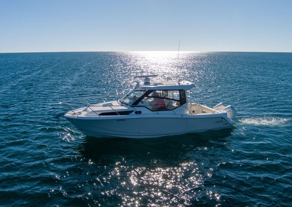 Boston Whaler 325 Conquest image