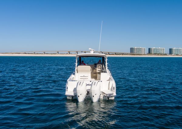 Boston Whaler 325 Conquest image