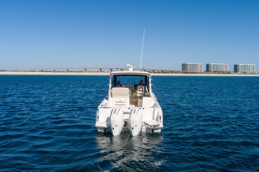 Boston Whaler 325 Conquest image