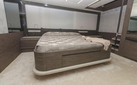 Pershing 82-VHP image