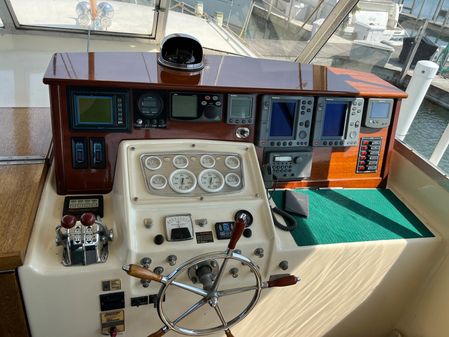 Hatteras 41-TWIN-CABIN image