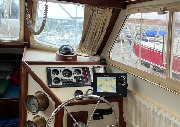 Pacific-seacraft PILOTHOUSE-32 image