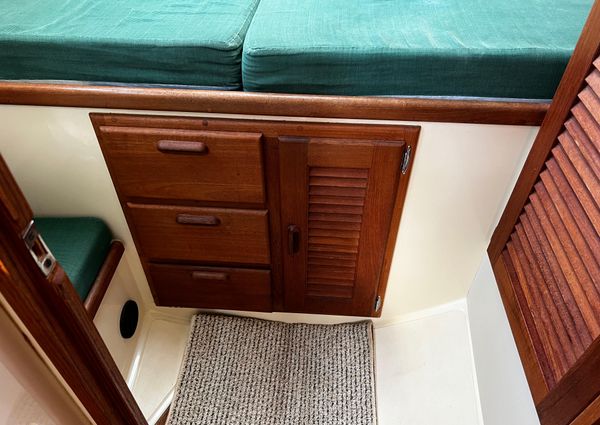 Pacific-seacraft PILOTHOUSE-32 image