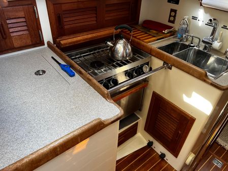 Pacific-seacraft PILOTHOUSE-32 image