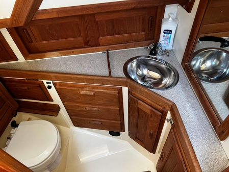 Pacific-seacraft PILOTHOUSE-32 image