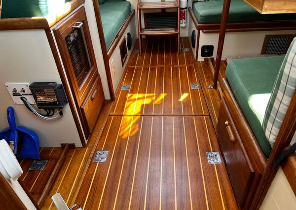 Pacific-seacraft PILOTHOUSE-32 image