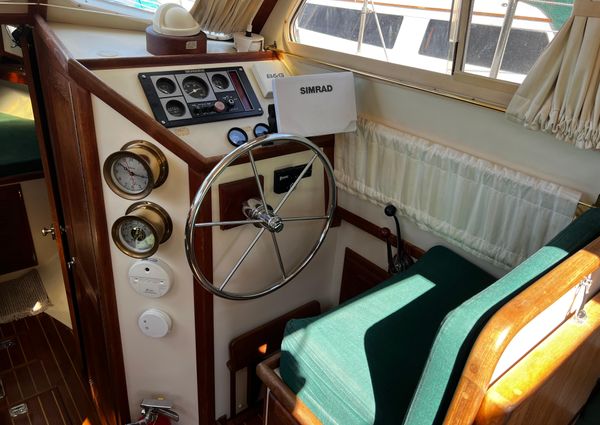 Pacific-seacraft PILOTHOUSE-32 image