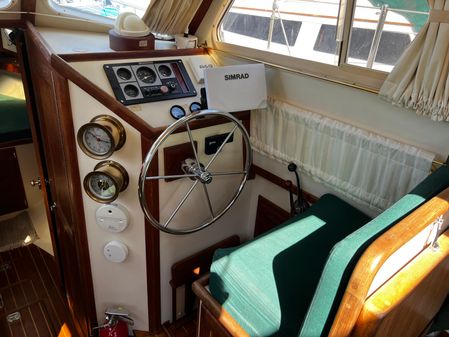 Pacific-seacraft PILOTHOUSE-32 image