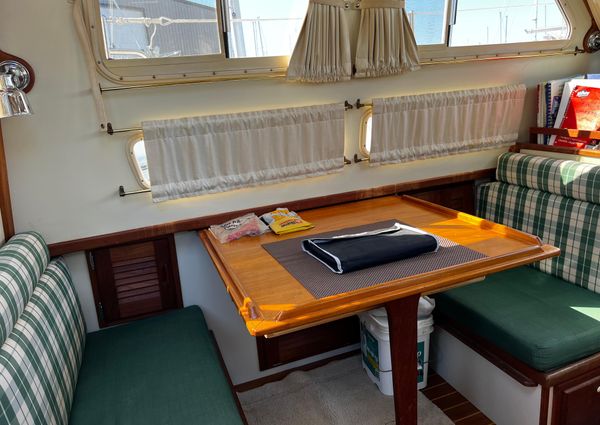 Pacific-seacraft PILOTHOUSE-32 image