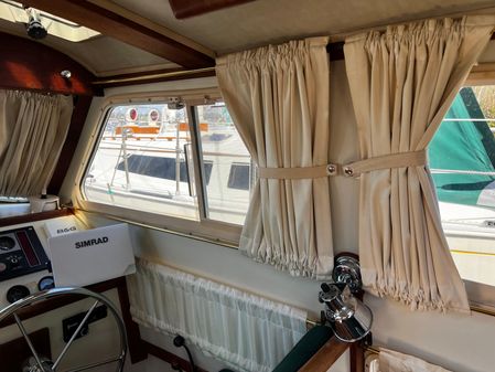 Pacific-seacraft PILOTHOUSE-32 image