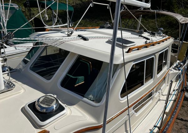 Pacific-seacraft PILOTHOUSE-32 image