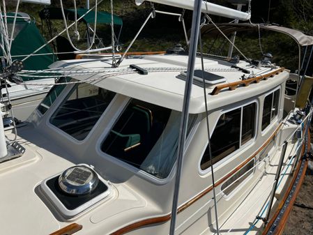 Pacific-seacraft PILOTHOUSE-32 image