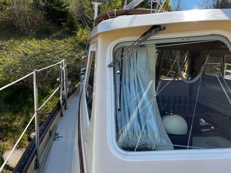 Pacific-seacraft PILOTHOUSE-32 image