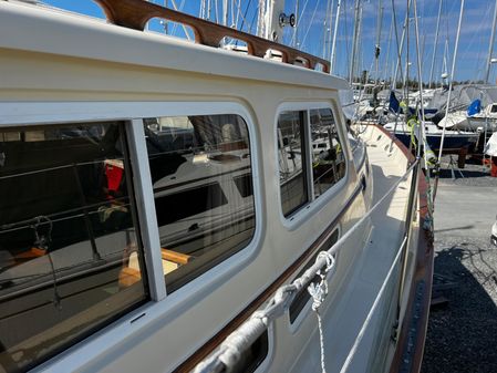 Pacific-seacraft PILOTHOUSE-32 image